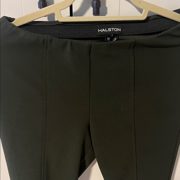 Halston Elegant Green Ankle Pants - Picture 3 of 3